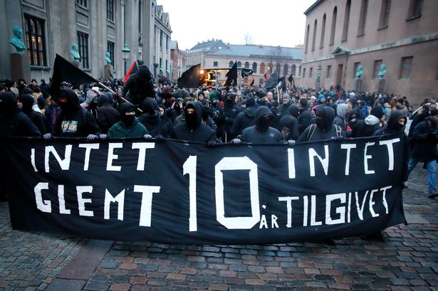 Demonstration om Ungdomshusets nedrivning Intet glemt intet tilgivet