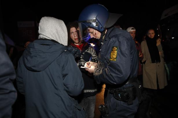 Ungdomshuset på Dortheavej, sent onsdag aften. Foto: Jacob Ehrbahn  