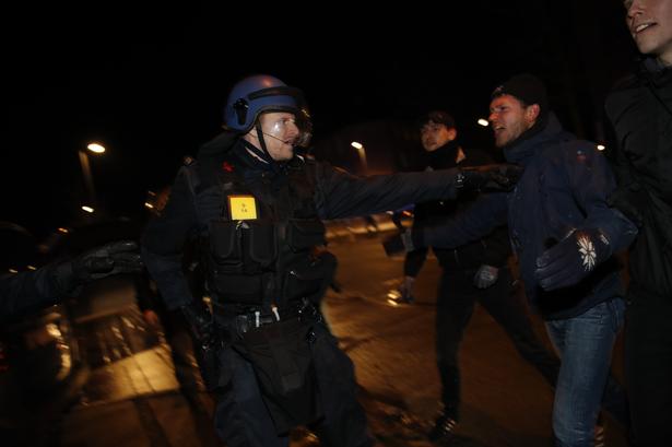 Ungdomshuset på Dortheavej, sent onsdag aften. Foto: Jacob Ehrbahn  