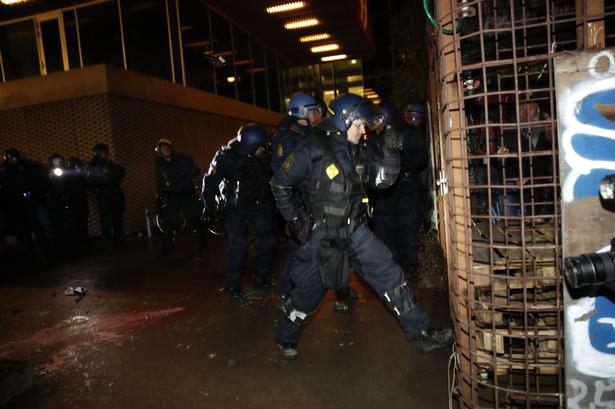 Ungdomshuset på Dortheavej, sent onsdag aften. Foto: Jacob Ehrbahn  