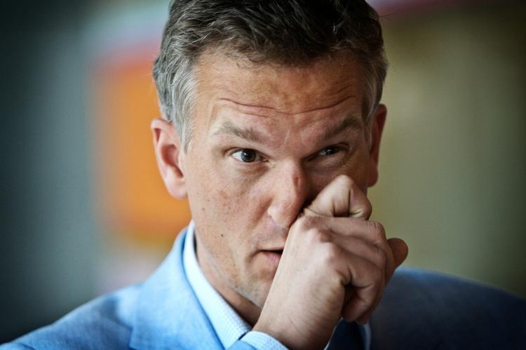 DRs nyhedschef Ulrik Haagerup har været under hård kritik for frås med licenspengene, men det har intet med beslutningen om at stoppe at gøre, siger han.  