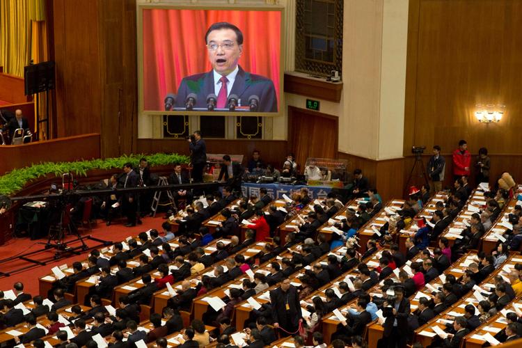 Den kinesiske premierminister, Li Kegiang, langede under åbningen af folkekongressen i Kina indirekte ud efter den amerikanske præsident, Donald Trump. 