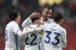 FCK-spillerne er vant til at juble i Parken. Her er det Uros Matic, Youssef Toutouh og Rasmus Falk, der gratulerer Peter Ankersen efter en scoring. de er givetvis alle fire med fra start mod Ajax i aften  