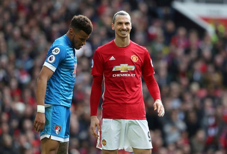 Bournemouths Tyrone Mings (tv.) og Zlatan Ibrahimovic havde mange dueller, og de var ikke alle lige rene. 