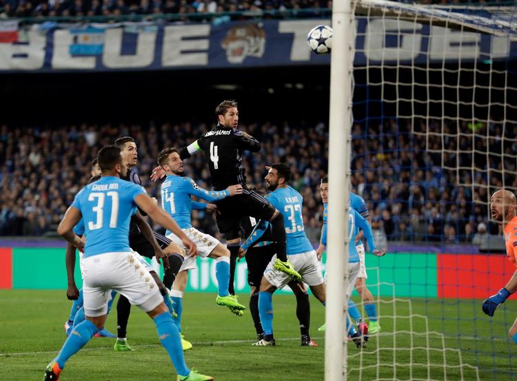 Sergio Rasmos brugte hovedet og sendte Real Madrid i kvartfinalen. 