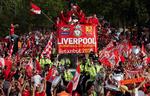 Liverpool-spillerne i triumftog efter sejren over AC Milan i Champions League-finalen 2005. 
