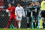 Europa League 1/8-finale i Parken: FCK - Ajax. Ajaxs Kasper Dolberg har scoret til 1-1 og jubler med Ajaxs Daley Sinkgraven. 