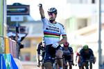 Peter Sagan var urørlig i en kaotisk etapeafslutning. Foto: La Presse - D'Alberto/Ferrari. 