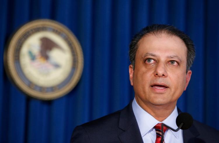 Preet Bharara nægtede at sige op. Derfor blev han fyret. 