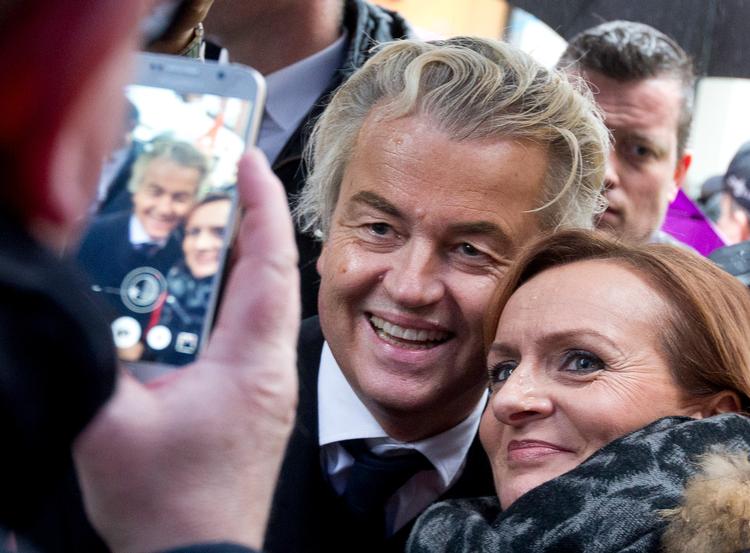 Geert Wilders på gaden i hollandske Breda. 