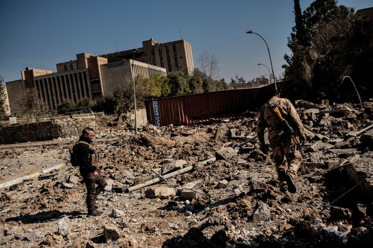 Universitetet i Mosul var et af Mellemøstens bedste. IS brugte laboratorierne til at arbejde med kemiske våben, og store dele af campusområdet er nu totalt smadrede af luftangreb. Nu er IS helt omringet af styrker fra koalitionen. 