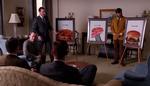 Don Draper forsøger at sælge reklamekampagnen 'Pass the Heinz' til cheferne fra ketchupgiganten.  