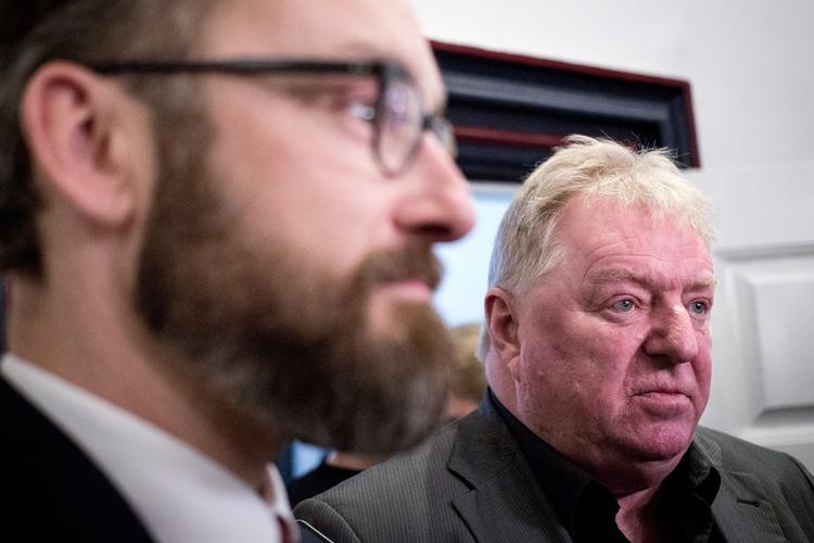 Transportministeren møder postforligskredsen efter hård kritik