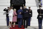 Præsident Donald Trump og førstedame Melania Trump havde besøg af Israels premierminister Benjamin Netanyahu og hans kone Sara i Det Hvide Hus i Washington for en måned siden. Nu har Trump også inviteret den palæstinensiske leder Mahmoud Abbas. 