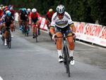 Her indleder Sagan den offensiv på Poggio, som ganske vist ikke førte til sejr i Milano-Sanremo, men sendte ham op på WorldTourens førsteplads. Foto: La Presse - D'Alberto/Ferrari. 