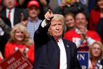 Han er muligvis blevet præsident, men ifølge Forbes er hans formue faldet en smule, viser en ny rangliste. 