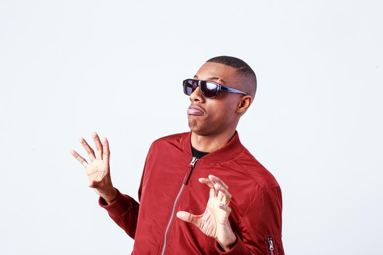 MoStack er en mand på vej frem og bringer uden tvivl den britiske lyd af i morgen med sig, når han rammer Rust med en natkoncert.  