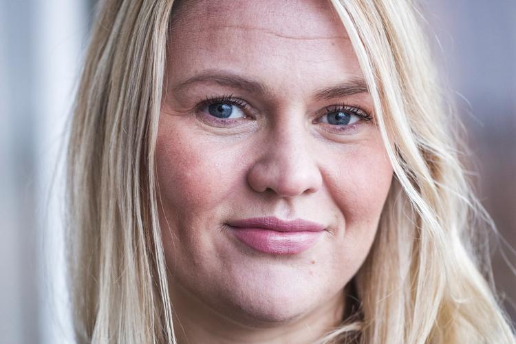 Ligestillingsordfører for Liberal Alliance, Laura Lindahl, mener, at Kvinfo skal miste alle statslige tilskud. 