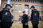 Politibevogtning foran byretten i Glostrup, hvor Abdoulghani Tokhie i 2008 blev fundet skyldig i forsøg på terrorvirksomhed.
 