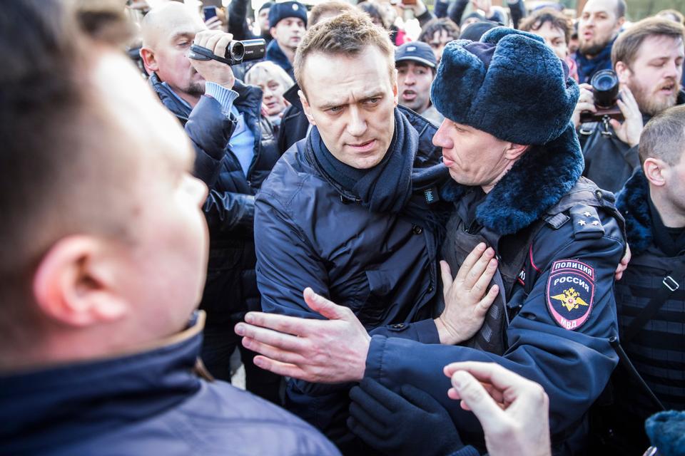 Oppositionslederen Aleksej Navalnij blev arresteret nær metrostationen Majakovskaja, umiddelbart efter at demonstrationen i Moskva var begyndt. 