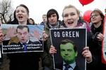 Hundredtusinder af russere gik på gaden rundt om i det 11 tidszoner store land for at protestere mod korruption, præsident Vladimir Putin og ministerpræsident Dmitrij Medvedev. Her demonstranter i Skt. Petersborg.  