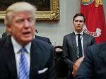 Kushner er en af Trumps nære rådgivere og var det også under valgkampen forud for præsidentvalget.
Han er gift med Trumps datter Ivanka. 
