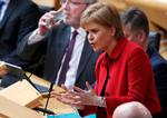Førsteminister Nicola Sturgeons foreslår, at Skotland holder en ny folkeafstemning om uafhængighed. 