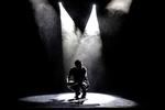 Den danske sanger Alex Vargas er aktuel med sit debutalbum 'Cohere'. Til februar skal han spille i Royal Arena. 