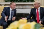 Lars Løkke Rasmussen gav et smældende hestehandlerhåndtryk til den amerikanske præsident. Men det var få konkrete tilsagn statsministeren havde med ud efter et møde "i en god og munter tone". 