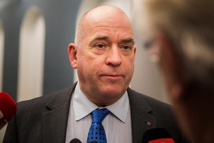 Dansk Folkepartis Søren Espersen fortæller i dag, at han er blevet tilbudt jobbet som generalkonsul i Flensborg. Kan det mon passe? 