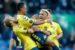Teemu Pukki (tv) og Hany Mukhtar jubler sammen med Brøndbys 1-0-målscorer Lebogang Phiri på Brøndby Stadion 