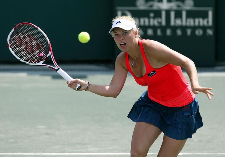 Caroline Wozniacki ses her på vej mod titlen i Charleston i 2011, hvor hun havde en god grusbanesæson. Siden har underlaget været en test. 