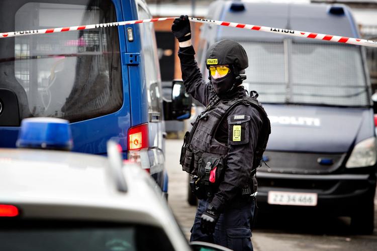 Politiet er indtil videre fåmælte omkring razziaen på Amager. 