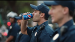 Pepsi er kommet i strid modvind med deres nye reklamefilm, der bliver anklaget for at slå plat på Black Lives Matter-bevægelsen. 
