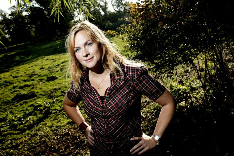 Museumsinspektør og arkæolog Jeanette Varberg er aktuel med bogen 'Mennesket har altid vandret - folkevandringer og vendepunkter i historien'. Hør hende i samtale med Jes Stein Pedersen i ugens Bogfolk - Politikens Litteraturpodcast. 