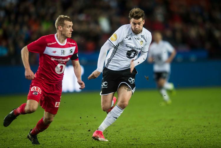 Den tidligere danske landsholdsspiller Nicklas Bendtner har fået en god start for sin nye klub i Norge. 