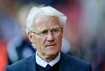 Morten Olsen lægger ikke skjul på sin skuffelse over den DBU-ledelse, der kom til, efter at han i mange år havde kørt parløb med daværende generalsekretær Jim Stjerne Hansen og Lars Berendt. 