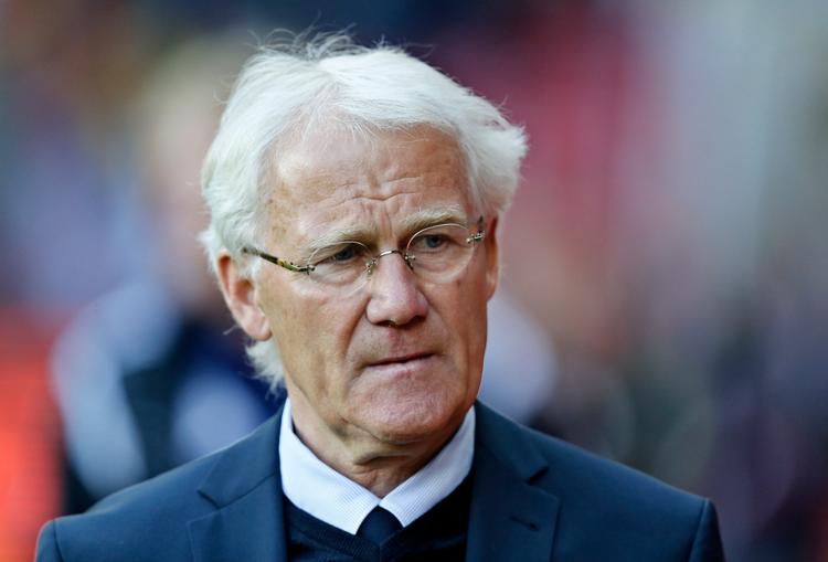Morten Olsen lægger ikke skjul på sin skuffelse over den DBU-ledelse, der kom til, efter at han i mange år havde kørt parløb med daværende generalsekretær Jim Stjerne Hansen og Lars Berendt. 