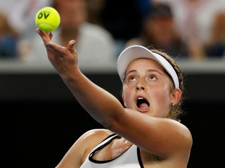 Ved Australian Open i januar nåede Jelena Ostapenko 3. runde, hvor hun tabte 10-8 i tredje sæt til 5.-seedede Karolina Pliskova fra Tjekkiet. 