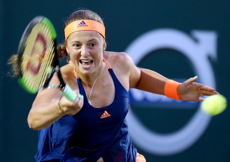 Også den anden kamp mod Caroline Wozniacki hav sejr til 19-årige Jelena Ostapenko fra Letland. 