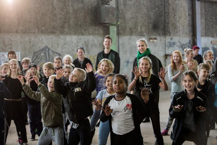 Lørdag den 29. april er det Dansens Dag. Men allerede fra den 20. april kan du deltage eller se forskellige danse-aktiviteter.  