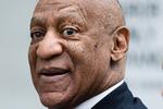 Bill Cosby er sigtet for i flere tilfælde at have drukket kvinder fulde og bedøvet dem med stoffer, inden han havde sex med dem. 