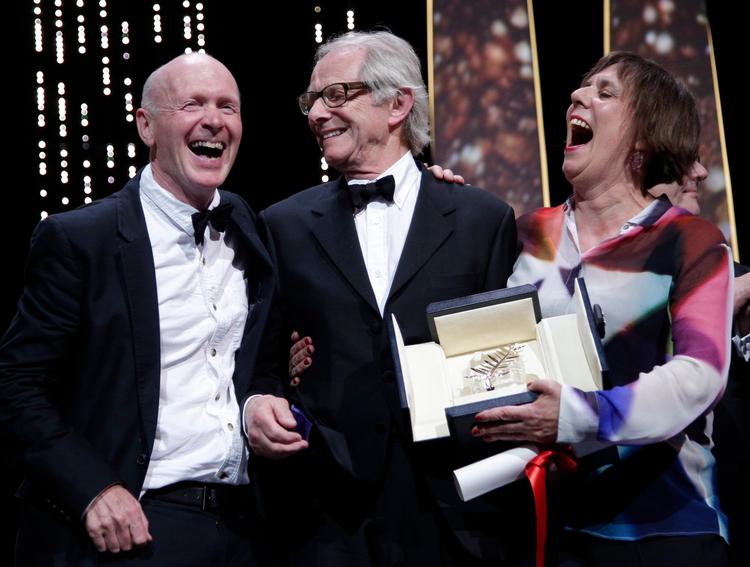 Sidste år kunne den britiske instruktør Ken Loach snuppe de gyldne palmer ved filmfestivalen i Cannes. I år er både har to Netflix-film og en enkelt Amazon-film mulighed for at gøre ham kunsten efter.  