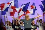 Blandt de mulige kandidater til slutspurten er Jean-Luc Melenchon fra det yderste venstre og Marine Le Pen fra det indvandrerfjendtlige Front National. De er begge modstandere af EU og Nato. 