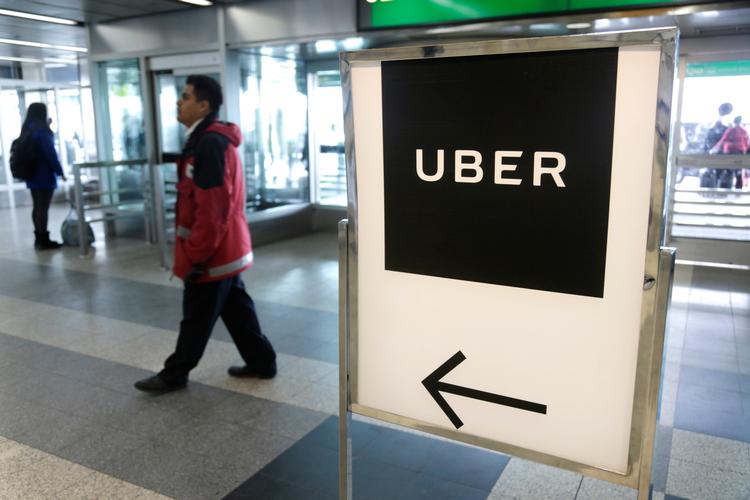 En kraftig vækst i antallet af kunder - og i underskuddet. Det er status for Uber. 