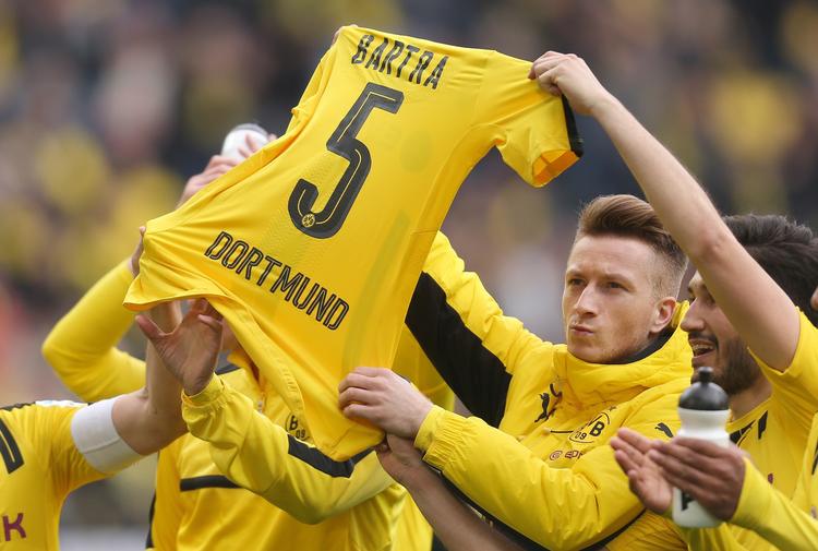 Dortmund må klare sig uden spilleren med trøje nr. 5 i Monaco. Marc Bartra blev lettere såret under bombeangrebet.   