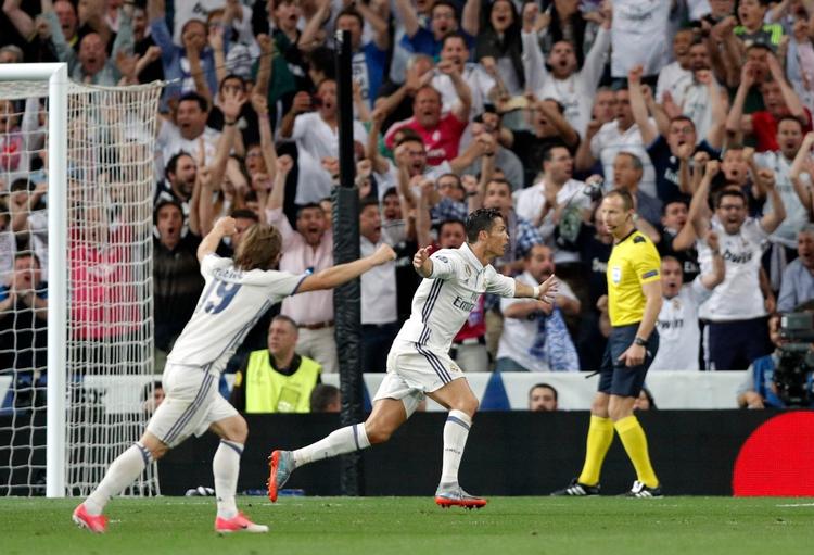 Cristiano Ronaldo rundede 100 scoringer i Champions League.  