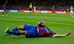Barcelonas Luis Suarez og resten af holdkammeraterne måtte på ny bide i græsset mod Juventus.  