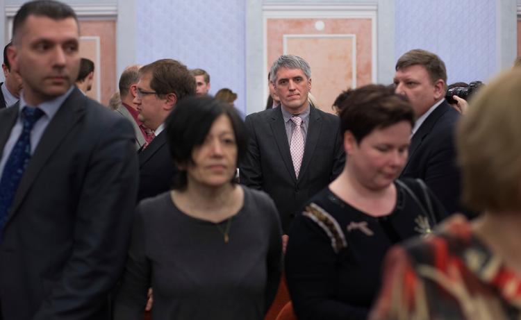 Medlemmer af Jehovas Vidner var mødt op i Højesteret for at høre afgørelsen. 