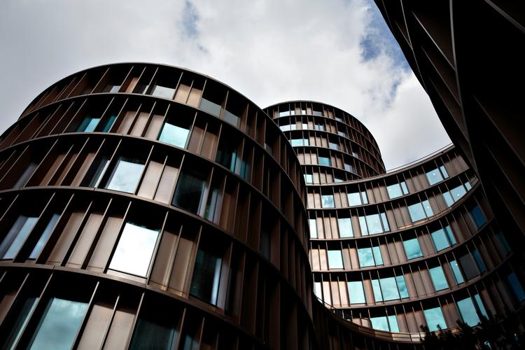 En af Dansk Arkitektur Centers søndagsudflugter går gennem den københavnske højhushistorie. Her er de nybyggede Axel Towers - Axeltårnene. 